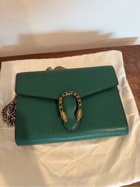 Gucci Green Leather Dionysus Crossbody Bag with Gold-Tone Snake Detail